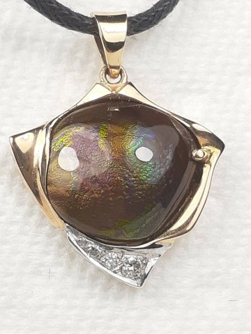Fire agate pendant - Jewellery