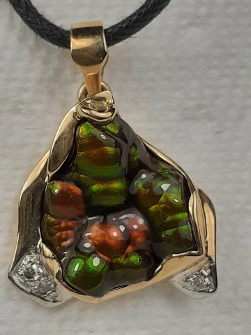 Fire agate pendant - Jewellery
