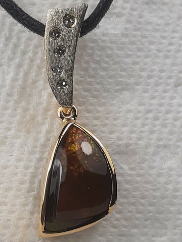 Fire agate pendant - Jewellery