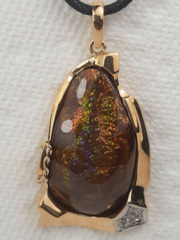Fire agate pendant - Jewellery