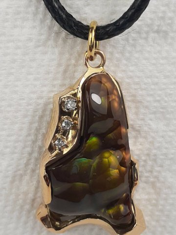 Fire agate pendant - Jewellery