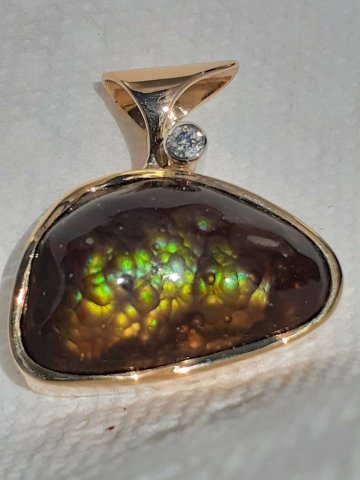 Fire agate pendant - Jewellery