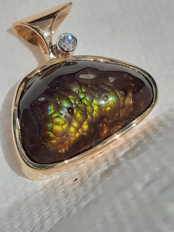 Fire agate pendant - Jewellery