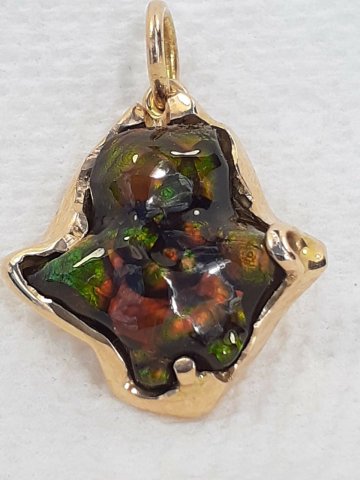Fire agate pendant - Jewellery
