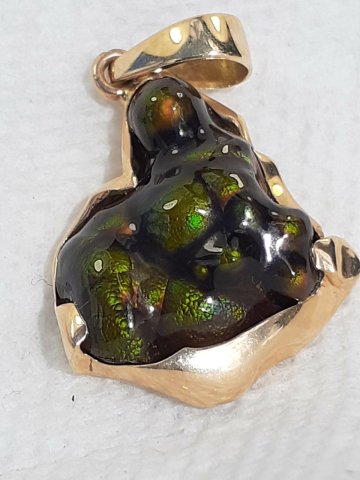 Fire agate pendant - Jewellery